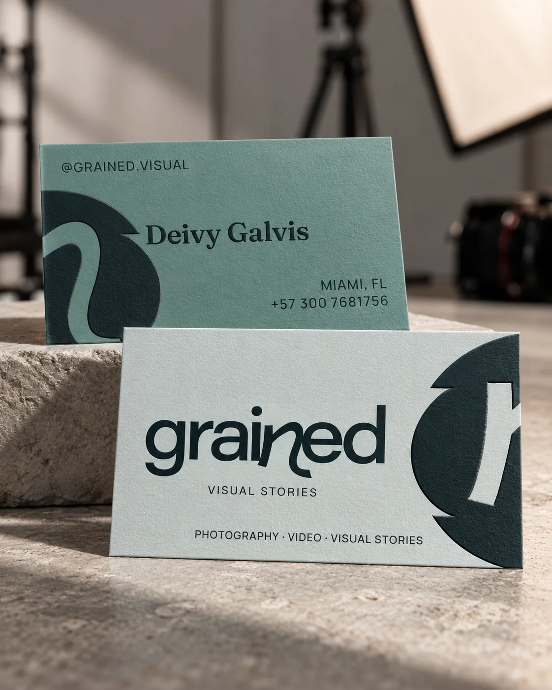 Business Cards / 02