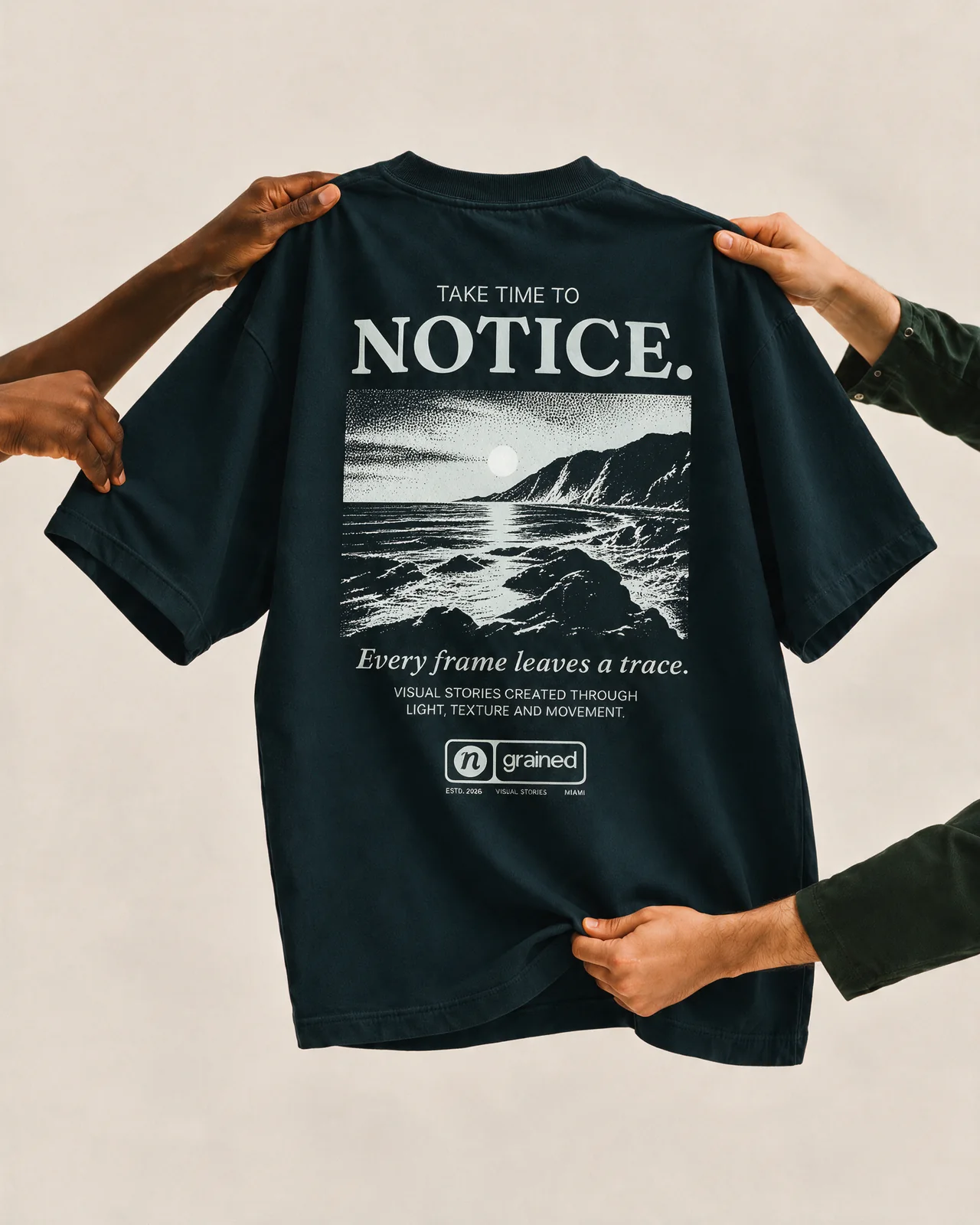 T-Shirt / 01 — Alt